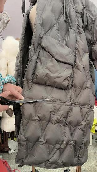 羽绒服改短会不会不好看图标