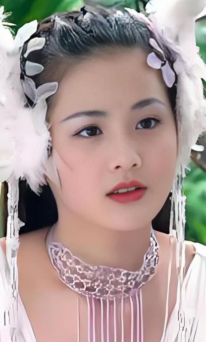 蔡卓妍个人简历资料图标