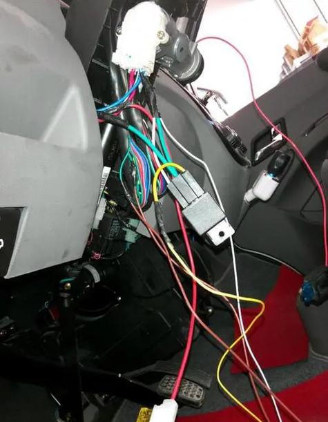 五菱宏光s报警器在哪里缩略图